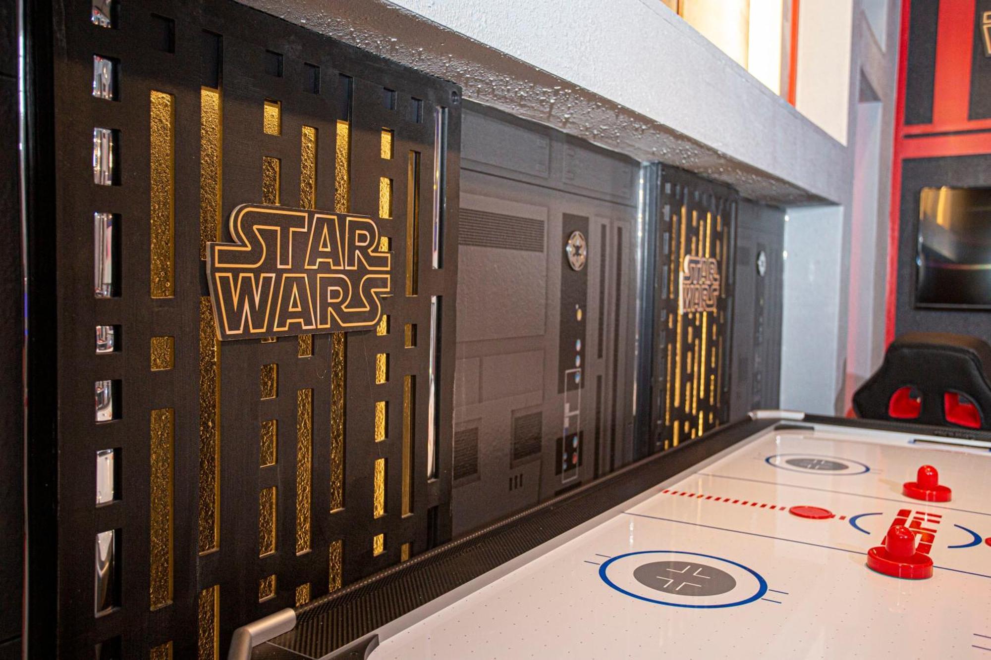 Wonderful 9Bd6Ba Starwarsgamer Sleep22 Solarareso Kissimmee Exterior foto